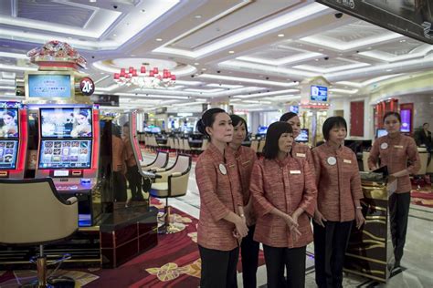 Thailand pushing ahead with plan to legalise massive casino .